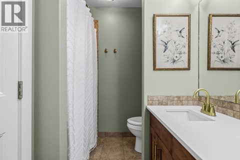 Top floor bathroom. at 2283 Shannon Heights Court Unit# 6, Shannon Lake, West Kelowna