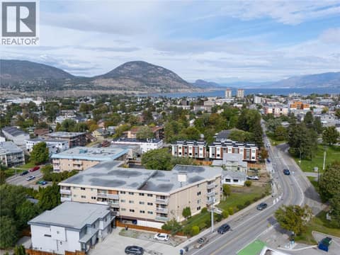 Photo 3 of 803 Fairview Road Unit# 301, Main North, Penticton