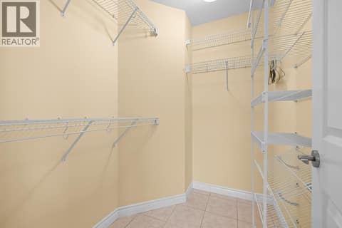 Spacious walk-in closet. at 2620 Arthur Road, McKinley Landing, Kelowna
