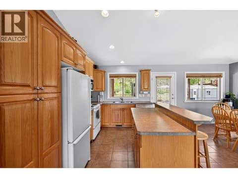Photo 8 of 1673 Kloppenburg Road, Black Mountain, Kelowna