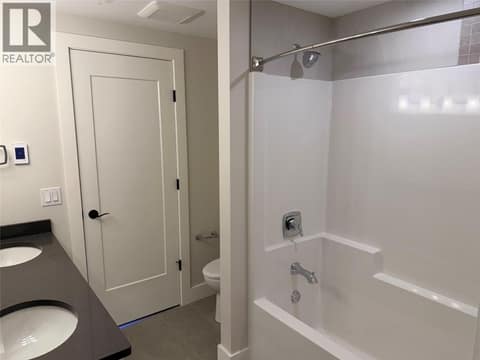 Photo 7 of 2171 Van Horne Drive Unit# 308, Aberdeen, Kamloops
