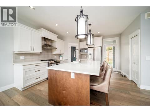Photo 8 of 2588 Paramount Drive, Shannon Lake, West Kelowna