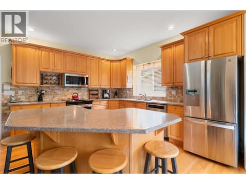 Photo 13 of 294 Knightsbridge Way, North Glenmore, Kelowna