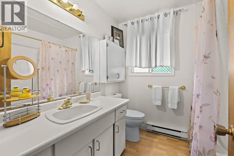 UPPER LEVEL BATHROOM at 3490 Paynter Road, Westbank Centre, West Kelowna