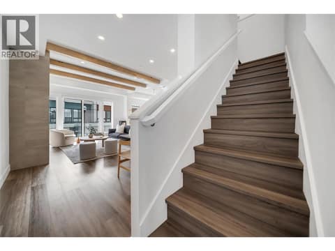 Front foyer to living room or access to the upper level at 2100 Campbell Place Unit# 154, Lakeview Heights, West Kelowna