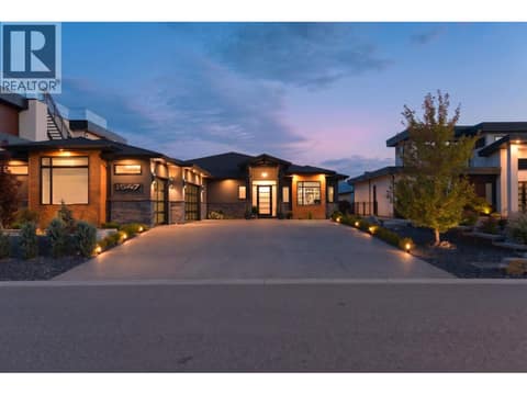 Photo 2 of 1547 Cabernet Way, Lakeview Heights, West Kelowna