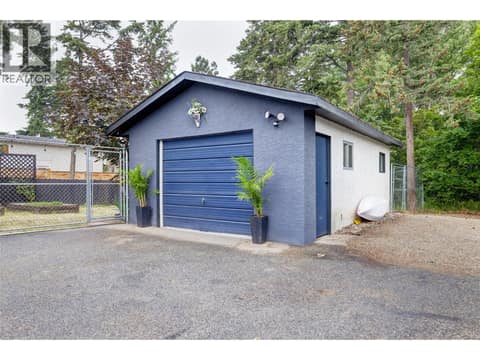 Garage at 3874-3876 Glenway Road, Glenrosa, West Kelowna