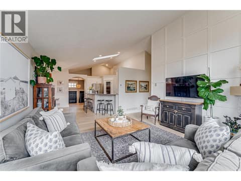 Custom feature wall at 6933 Manning Place Unit# 1, Foothills, Vernon