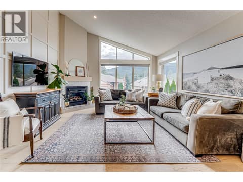 Vaulted ceiling at 6933 Manning Place Unit# 1, Foothills, Vernon