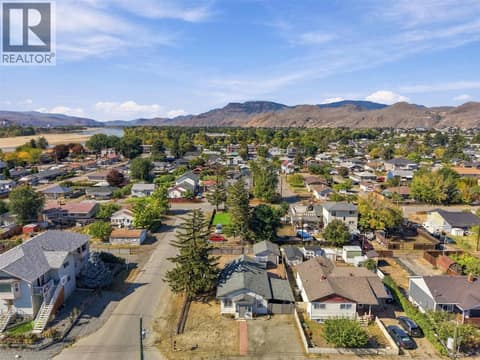 Photo 37 of 160 PARK Street, North Kamloops