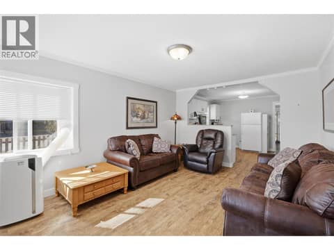 Photo 7 of 160 PARK Street, North Kamloops
