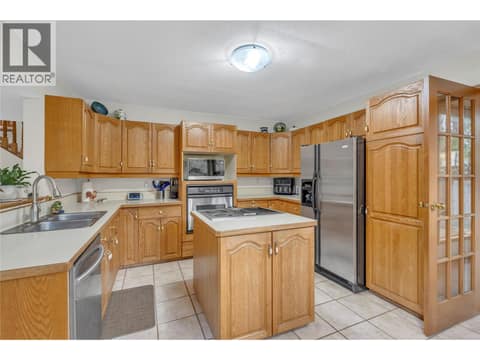 Photo 10 of 128 Ponderosa Place, Wiltse/Valleyview, Penticton