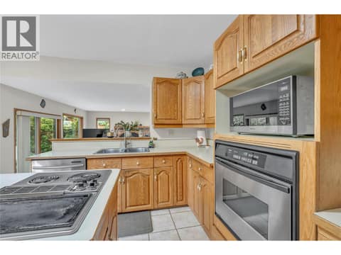 Photo 12 of 128 Ponderosa Place, Wiltse/Valleyview, Penticton