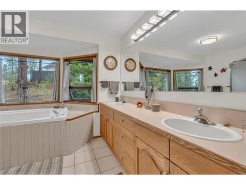 Photo 24 of 128 Ponderosa Place, Wiltse/Valleyview, Penticton