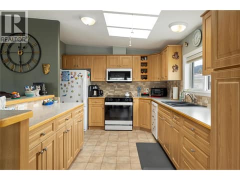 Photo 8 of 6688 Tronson Road Unit# 57, Okanagan Landing, Vernon