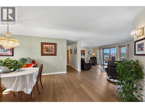 Photo 4 of 199 Coppertree Court, Sahali, Kamloops