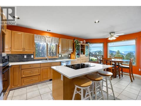 Photo 9 of 199 Coppertree Court, Sahali, Kamloops