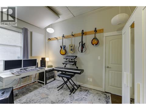 Studio in garage at 1859-1861 Mountain Avenue, Glenmore, Kelowna