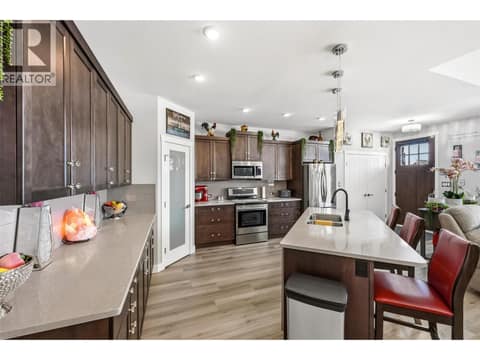 Photo 11 of 962 HOLDEN Road, Columbia/Duncan, Penticton