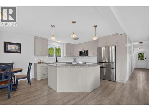 Photo 10 of 3493 Oak Crescent, Westbank Centre, West Kelowna