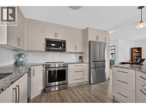 Photo 5 of 3493 Oak Crescent, Westbank Centre, West Kelowna