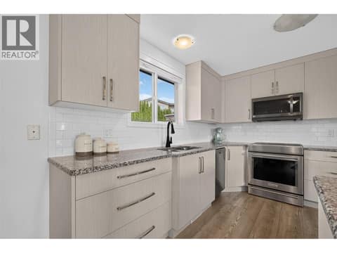 Photo 8 of 3493 Oak Crescent, Westbank Centre, West Kelowna