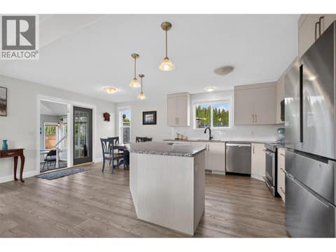 Photo 9 of 3493 Oak Crescent, Westbank Centre, West Kelowna