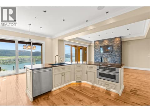 Photo 15 of 108 Vineyard Way, Bella Vista, Vernon