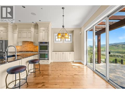 Photo 16 of 108 Vineyard Way, Bella Vista, Vernon