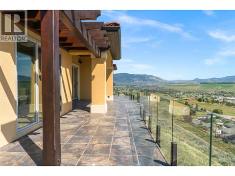 Photo 24 of 108 Vineyard Way, Bella Vista, Vernon