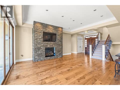 Photo 8 of 108 Vineyard Way, Bella Vista, Vernon