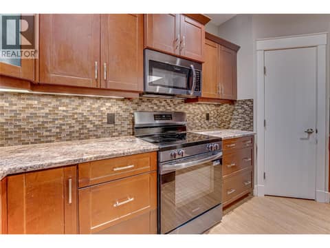 Photo 10 of 3804 32 Avenue Unit# 3, City of Vernon