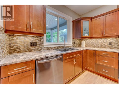 Photo 9 of 3804 32 Avenue Unit# 3, City of Vernon