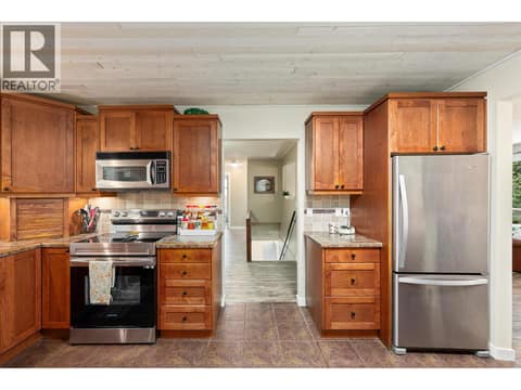 Photo 9 of 2684 Alhambra Drive, Lakeview Heights, West Kelowna