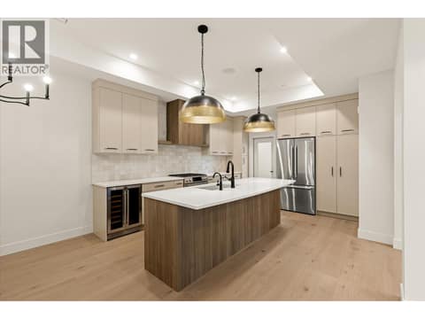 Photo 7 of 2435 Taylor Crescent Unit# 4, Kelowna South