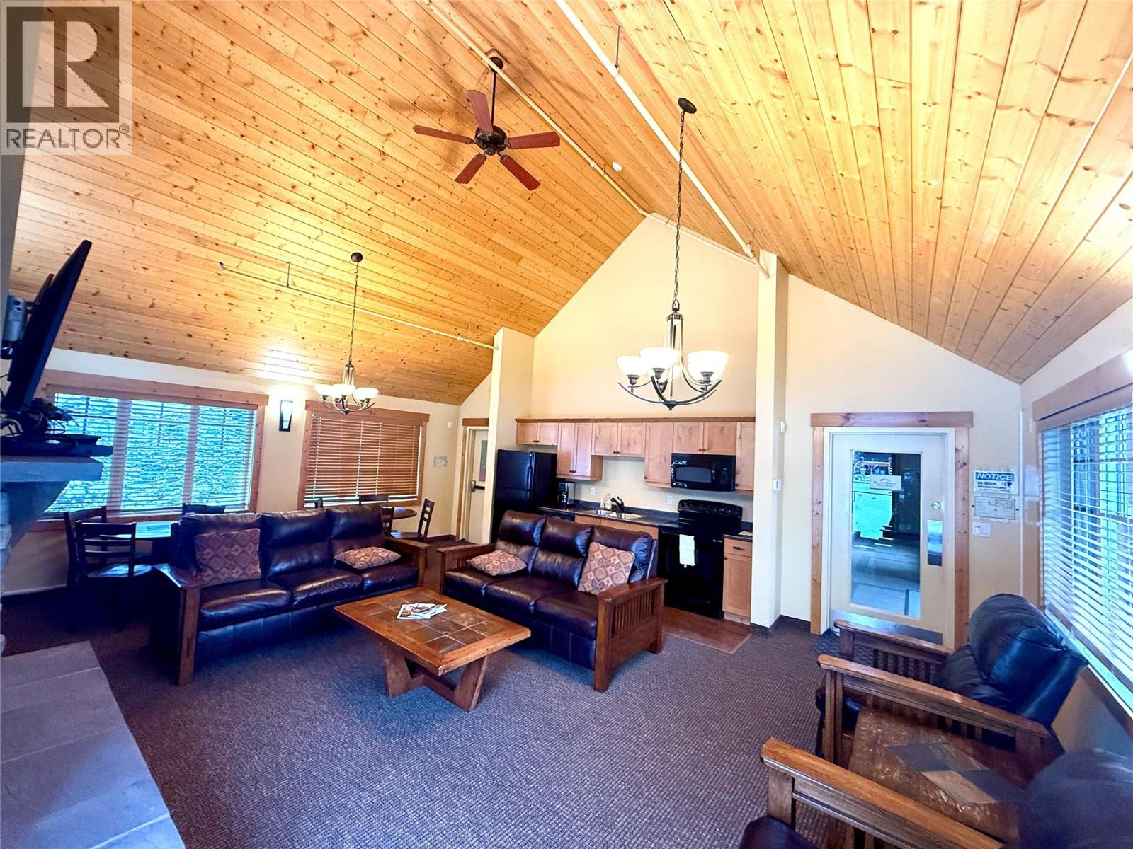 Photo 8 of 100 KODIAK Crescent, Alpine Resort Area, Kimberley