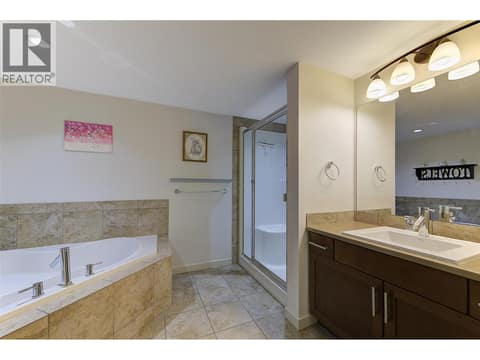 Huge luxurious 4 piece Ensuite up with double soaker tub and separate shower at 2142 Vasile Road Unit# #409, Springfield/Spall, Kelowna