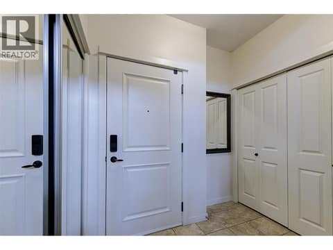 Large Entry welcomes you in at 2142 Vasile Road Unit# #409, Springfield/Spall, Kelowna