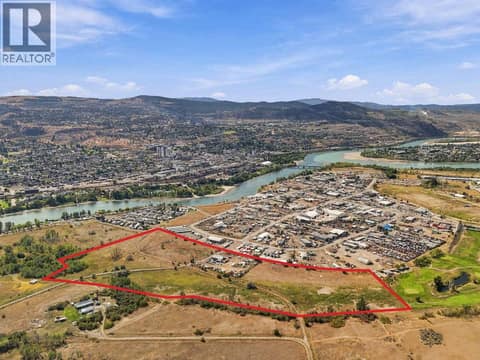 Photo 5 of 820 Sarcee Street, South Kamloops