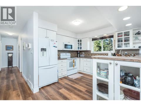 Photo 7 of 6485 Cardinal Road, Swan Lake West, Vernon