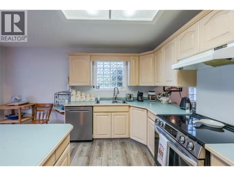 Photo 8 of 3400 Wilson Street Unit# 195, Main South, Penticton