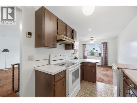 Photo 10 of 3605 15 Avenue, Mission Hill, Vernon