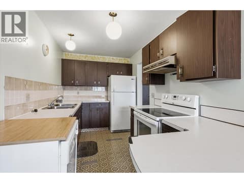 Photo 8 of 3605 15 Avenue, Mission Hill, Vernon