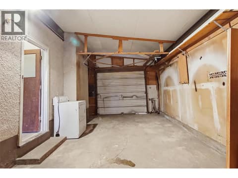 Photo 35 of 2306 Greenfield Avenue, Brocklehurst, Kamloops