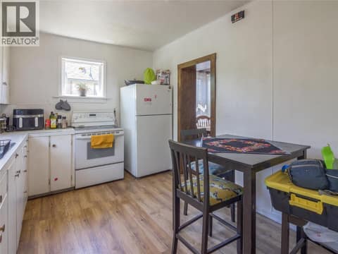 Photo 13 of 574 Van Horne Street, Main North, Penticton