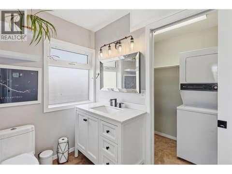 Photo 18 of 922 Westminster Avenue, North Kamloops