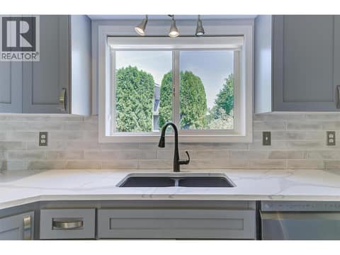 Photo 11 of 1852 Crossglen Court, North Glenmore, Kelowna