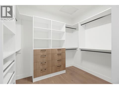 Large master bedroom walk in closet at 5533 Foothill Court, Kettle Valley, Kelowna