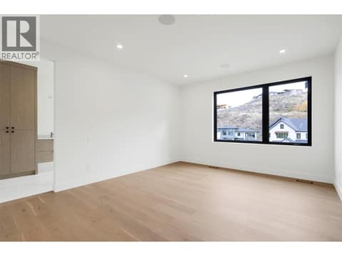 Well-sized Master bedroom at 5533 Foothill Court, Kettle Valley, Kelowna