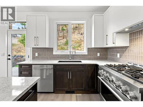Photo 18 of 491 Clifton Road N, Glenmore, Kelowna